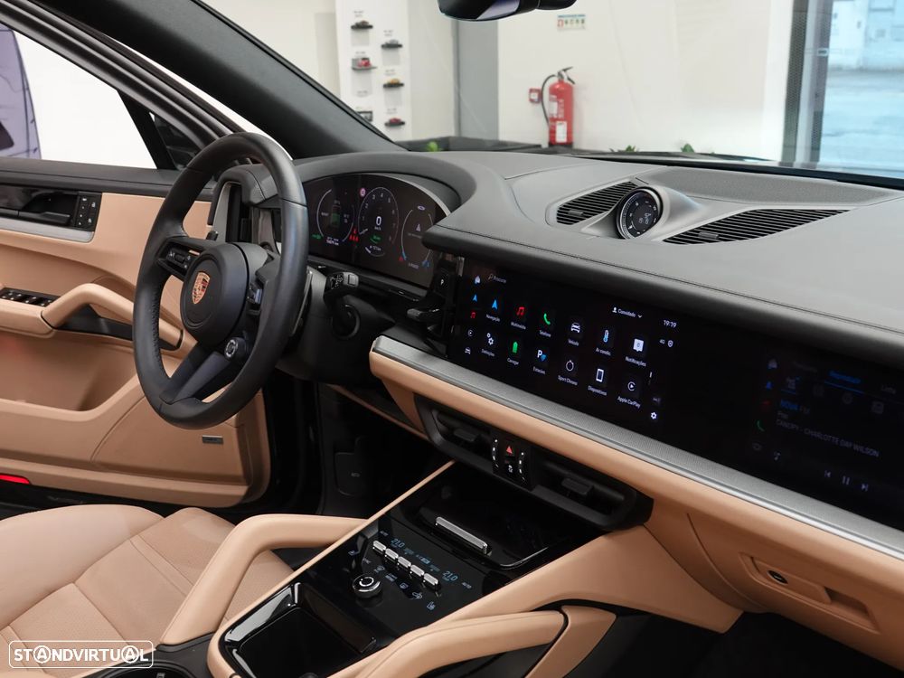 Porsche Cayenne E-Hybrid - 38