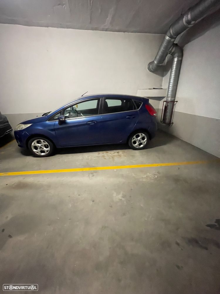 Ford Fiesta - 12