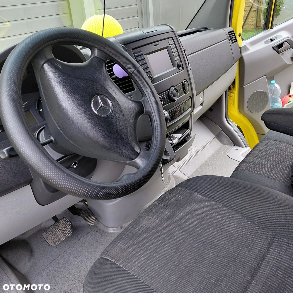 Mercedes-Benz Sprinter - 9