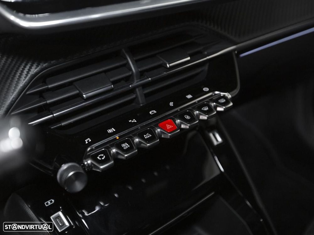 Peugeot 2008 1.5 BlueHDi GT EAT8 - 27