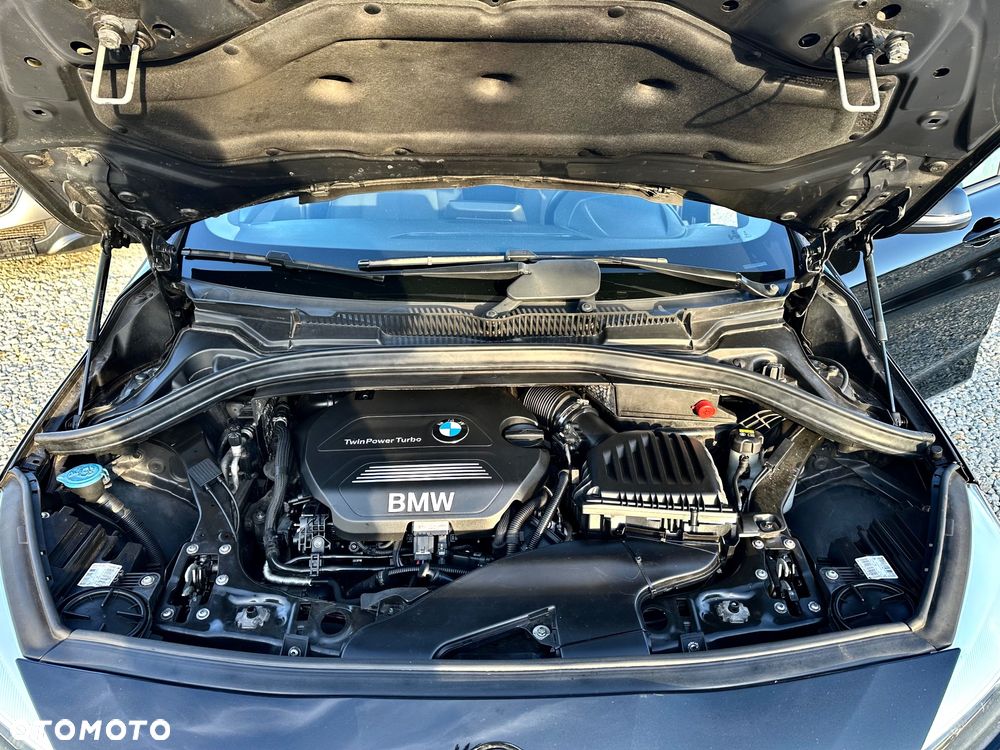 BMW Seria 2 218d - 17