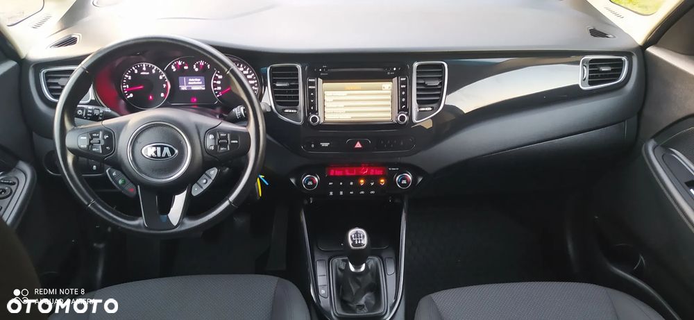 Kia Carens 1.6 GDI Dream Team Edition - 11