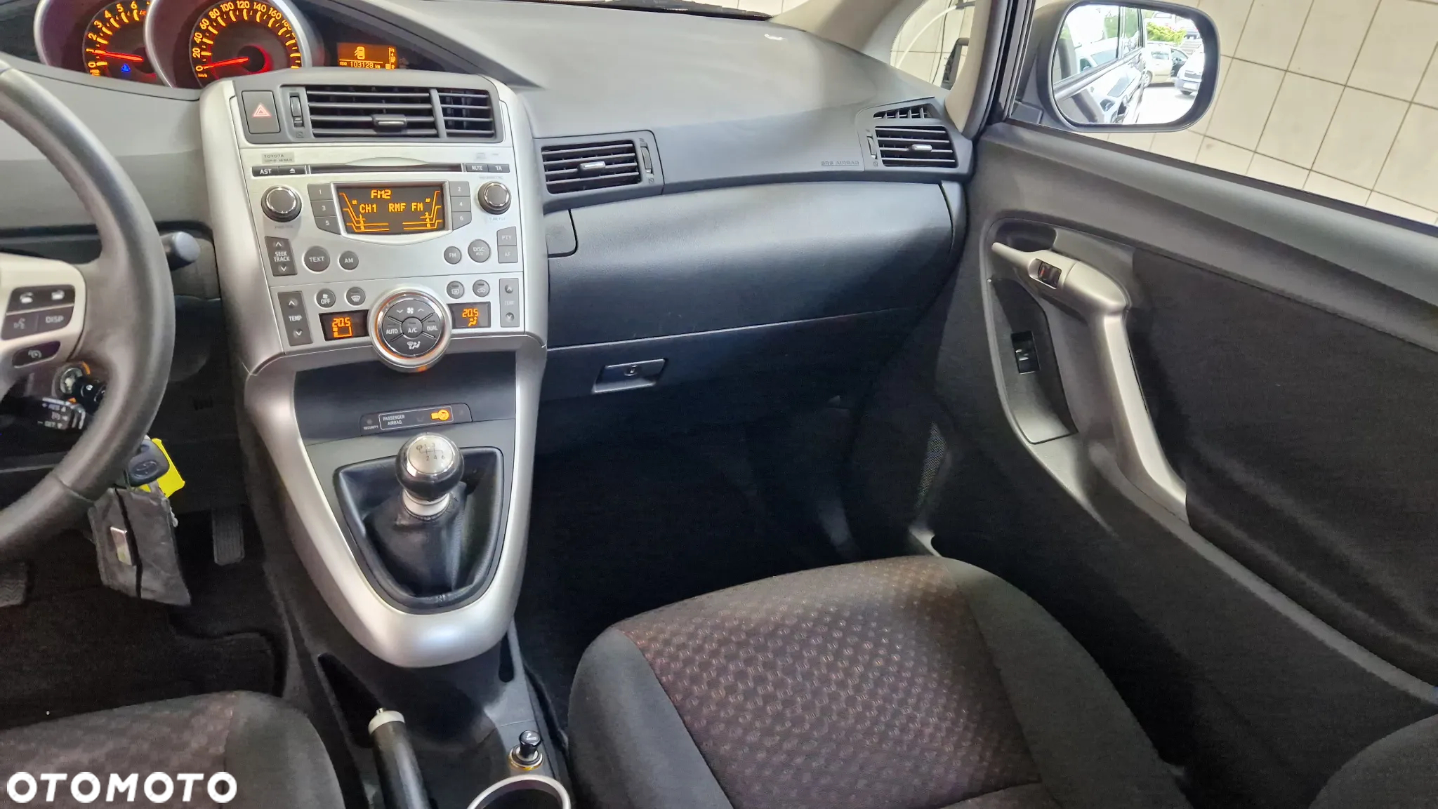 Toyota Verso 1.8 Premium EU5 - 13