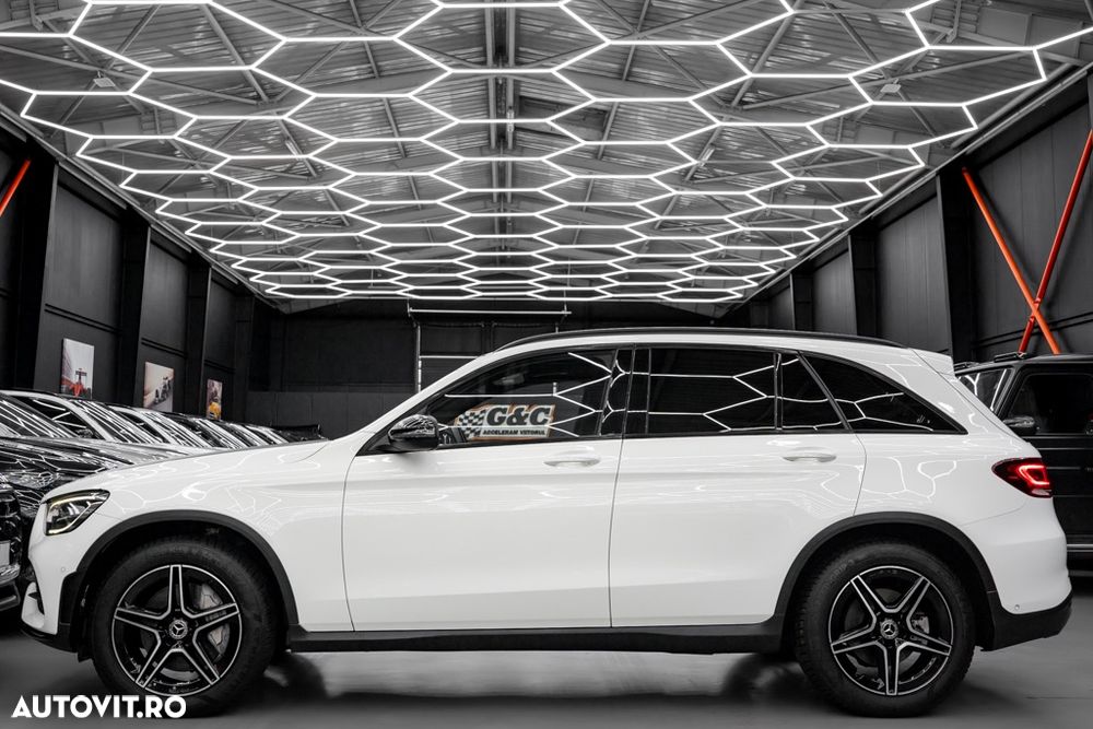 Mercedes-Benz GLC 300 4MATIC MHEV - 31