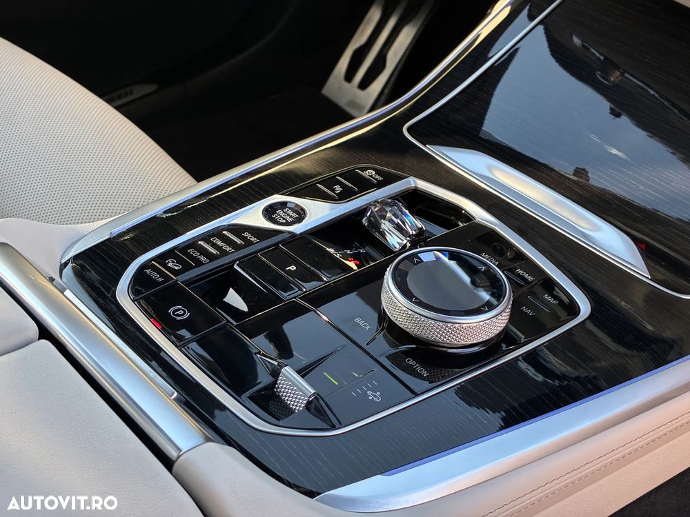 BMW X7 xDrive40d AT MHEV - 26