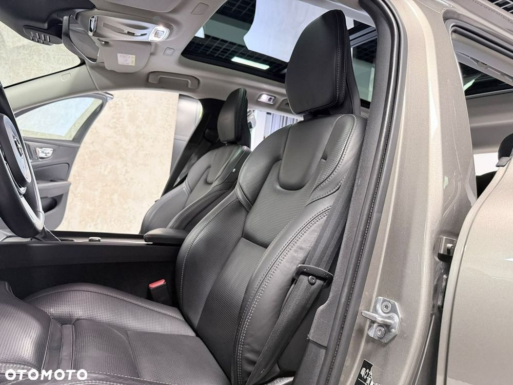 Volvo V60 D3 Geartronic Inscription - 39