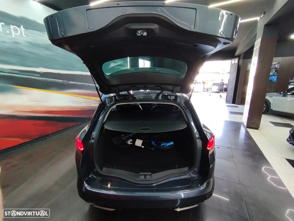 Renault Mégane Sport Tourer 1.6 E-Tech Plug-In Limited - 14
