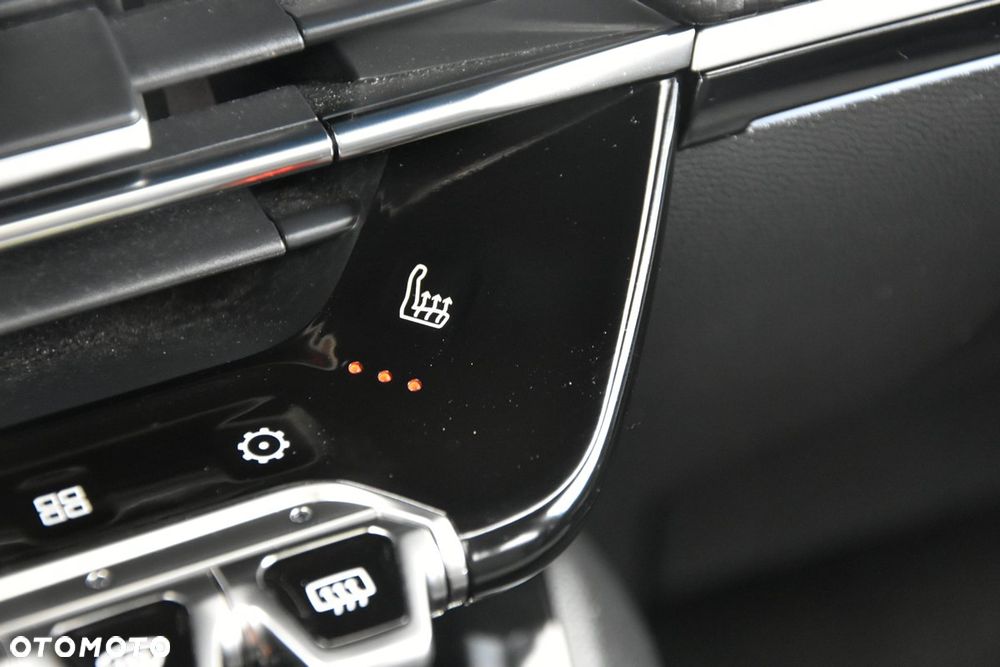 Peugeot 2008 ver-puretech-130-eat8-gt - 24