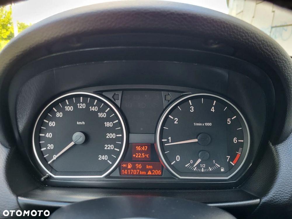 BMW Seria 1 116i - 8