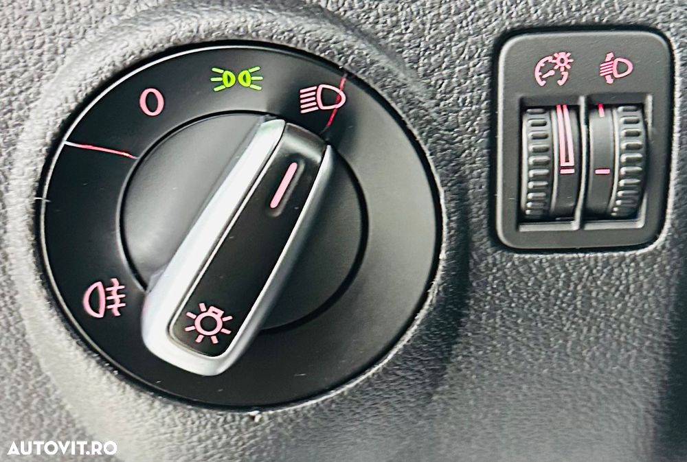 Volkswagen Tiguan 2.0 TDI DPF BlueMotion Technology Trend & Fun - 12