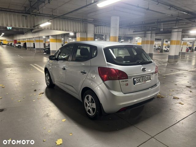 Kia Venga - 12