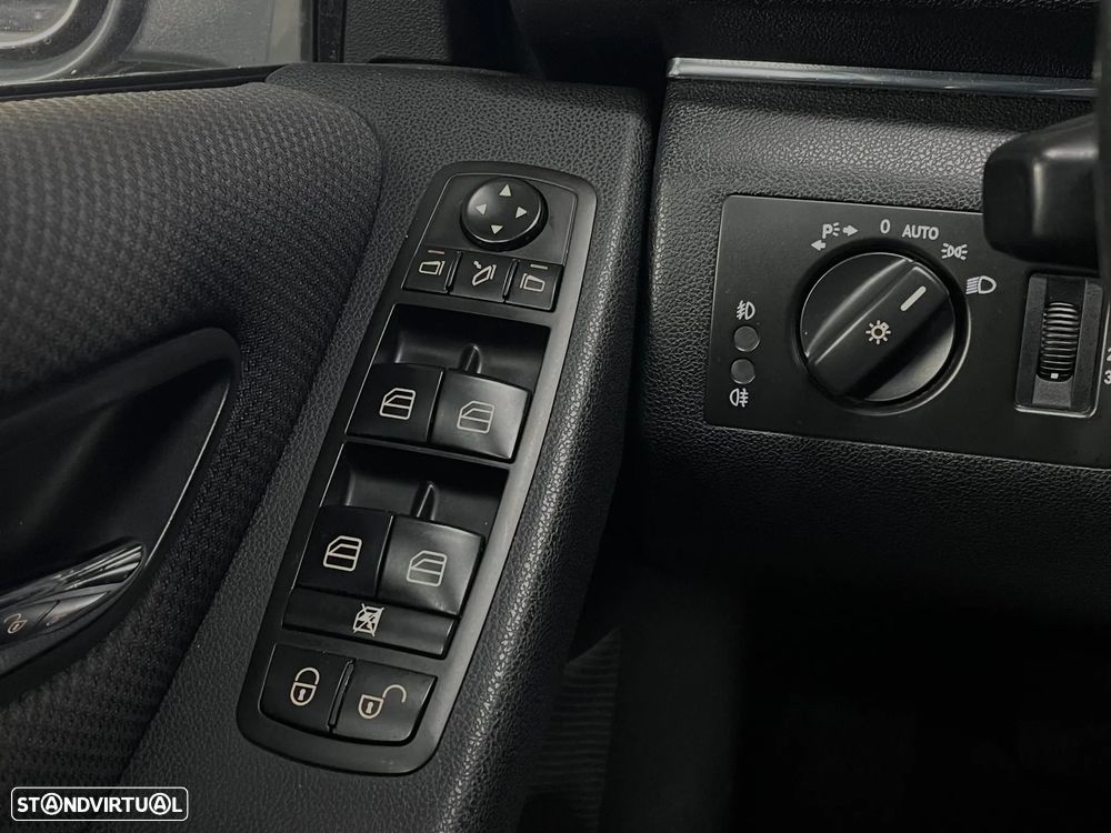 Mercedes-Benz B 180 - 8