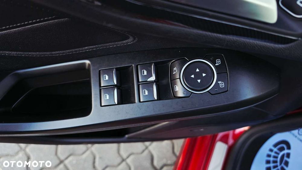 Ford Focus 1.0 EcoBoost Hybrid ST-LINE STYLE - 23