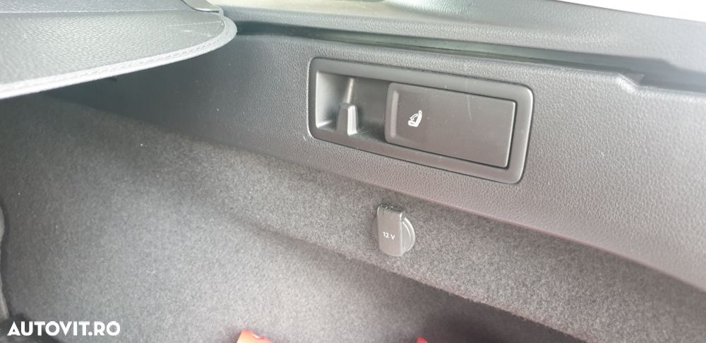 Volkswagen Passat Variant 2.0 TDI SCR DSG Comfortline - 18