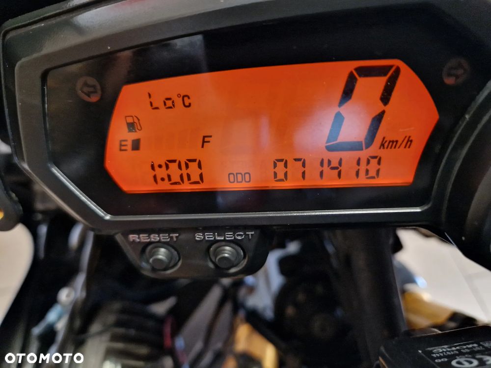Yamaha FZ - 33