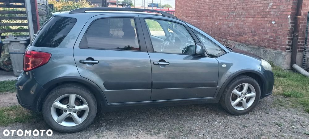Suzuki SX4 1.6 GLX / Comfort - 1