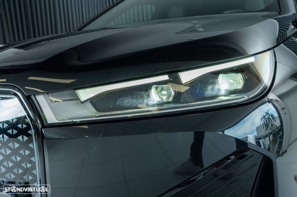 BMW iX xDrive 50 Pack Desportivo - 15