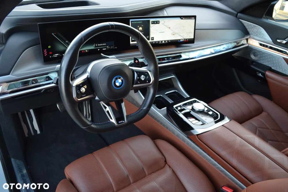 BMW Seria 7 M760e xDrive - 9