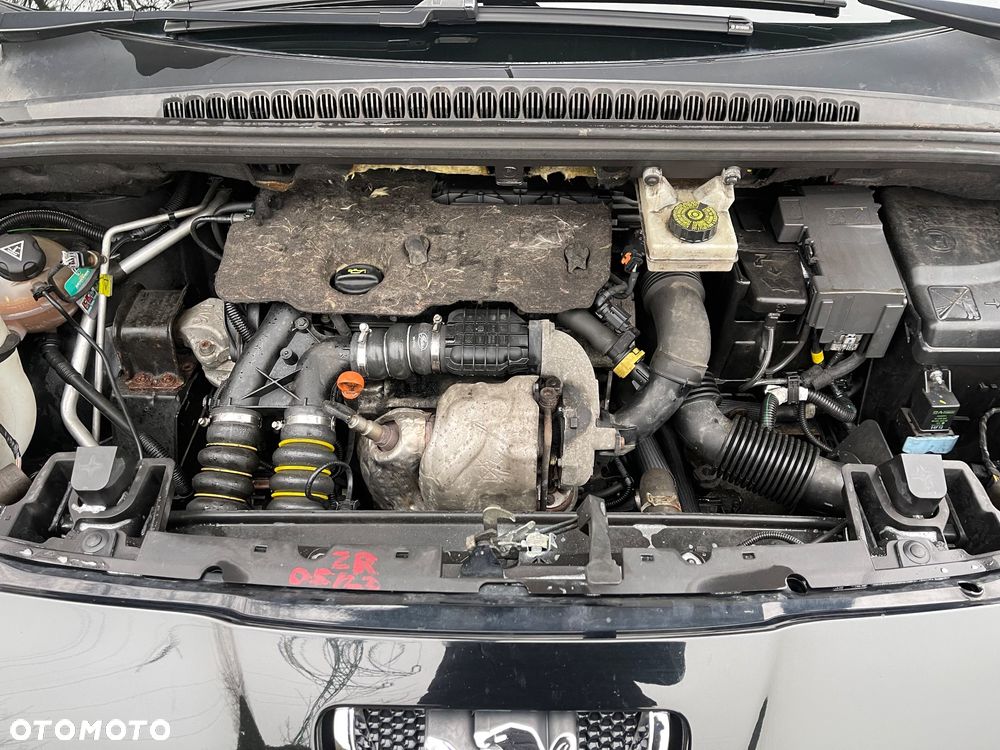 Peugeot 5008 HDI FAP 115 Style - 14