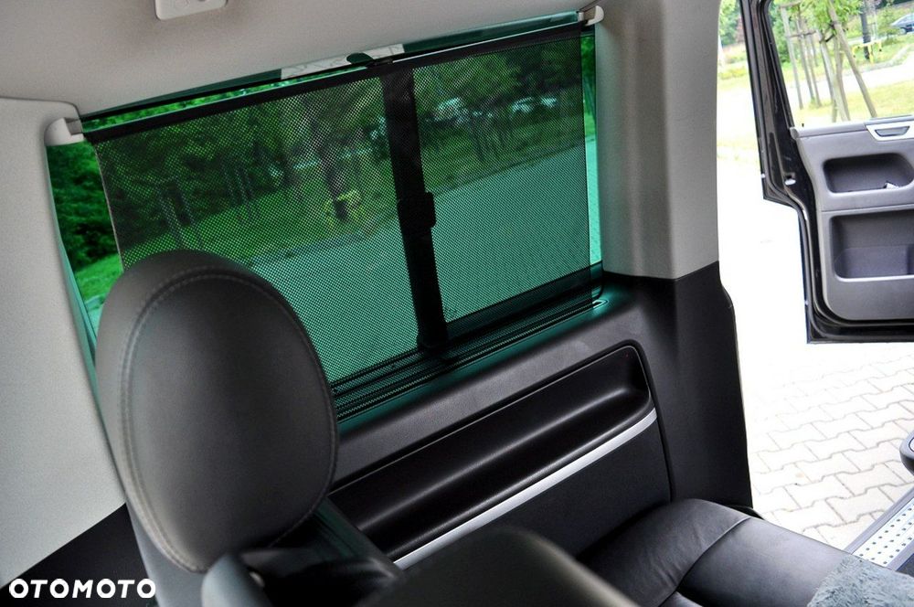 Volkswagen Multivan - 18