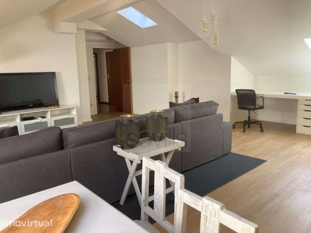 Apartamento T2 transformado em T3 em Lordelo do Ouro - Grande imagem: 2/9