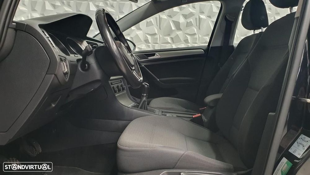 VW Golf 1.6 TDi Trendline BlueMotion - 13