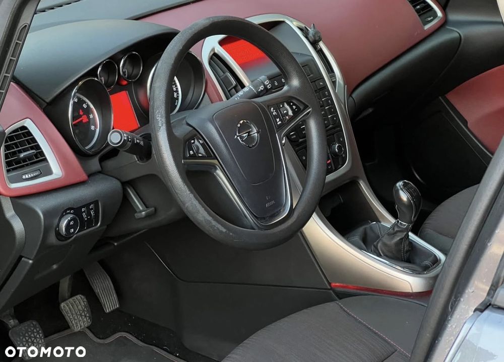 Opel Astra 1.6 Design Edition - 11