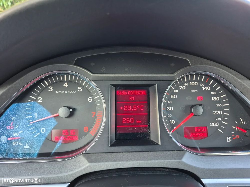Audi A6 2.4 - 19