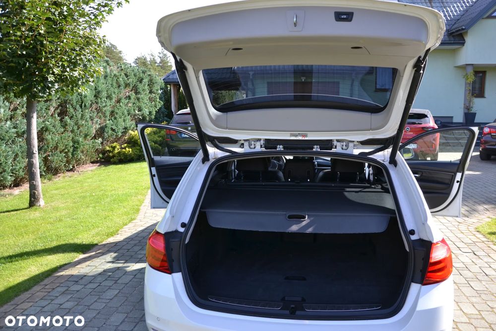 BMW Seria 3 320d Luxury Line Purity sport - 14