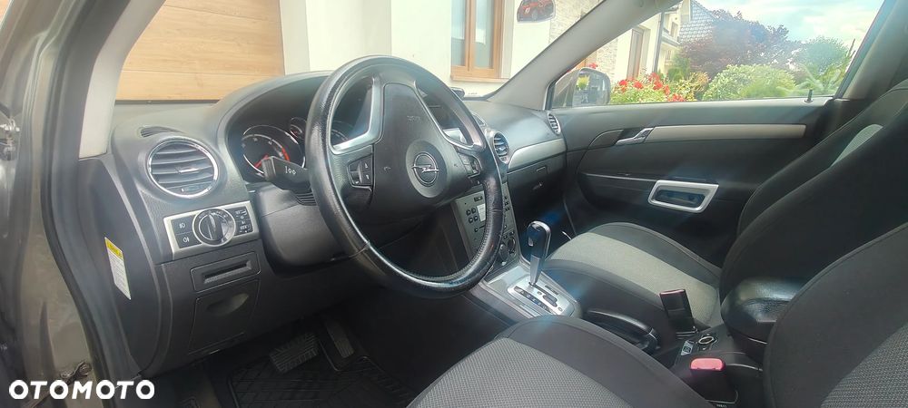 Opel Antara - 8