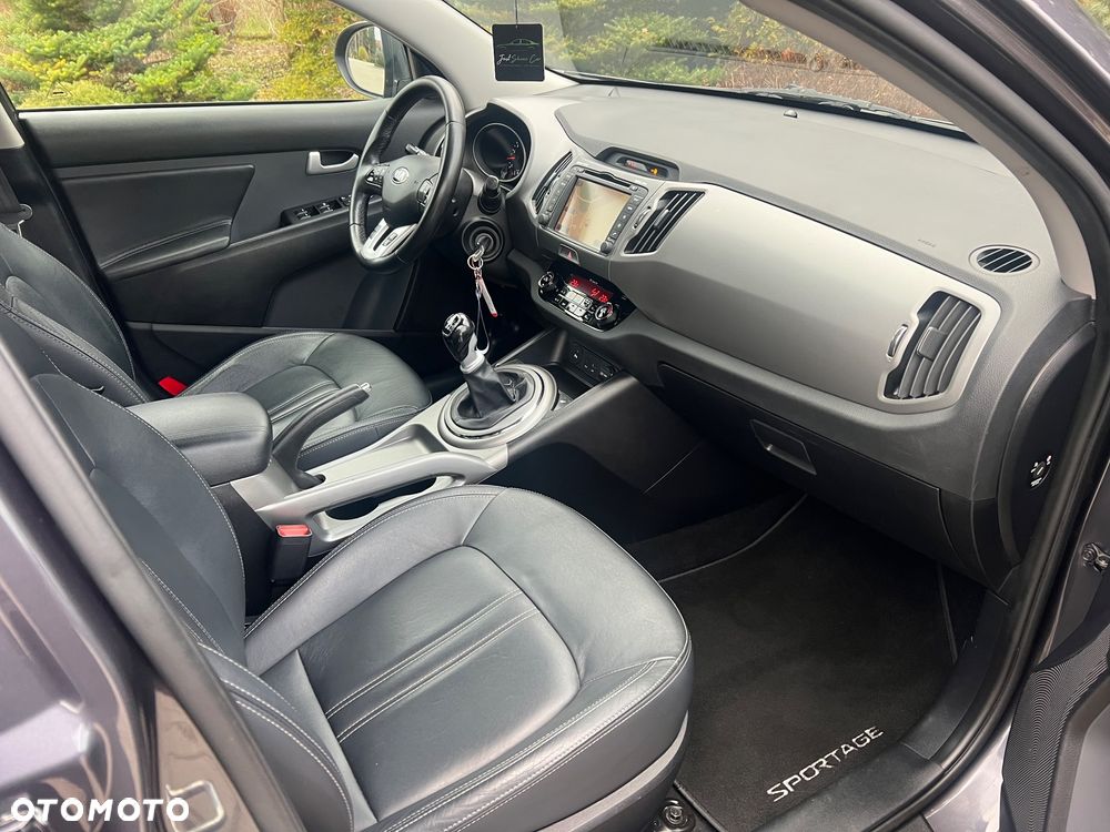 Kia Sportage 1.7 CRDI 2WD ISG Dream-Team Edition - 10