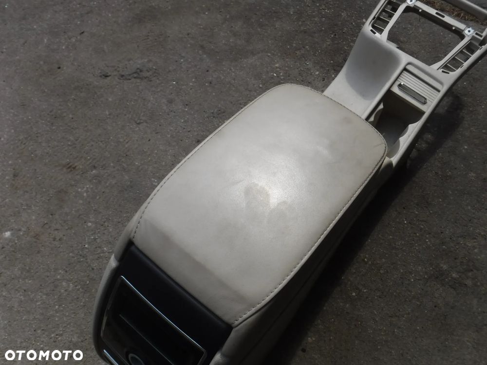 Skoda Superb II 2  FL  podlokietnik skora skorzan tunel - 2
