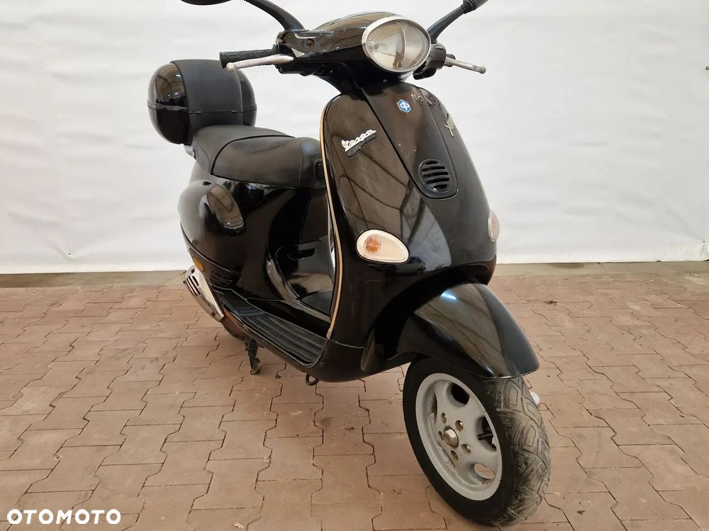 Piaggio Vespa - 1
