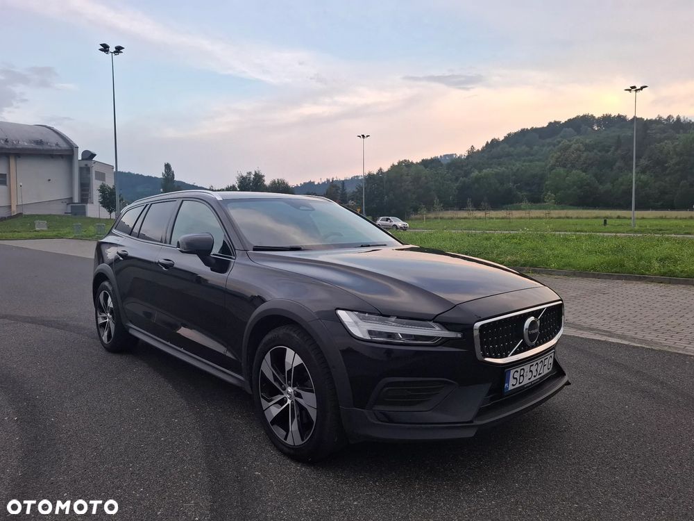 Volvo V60 Cross Country Plus B4 D AWD - 1