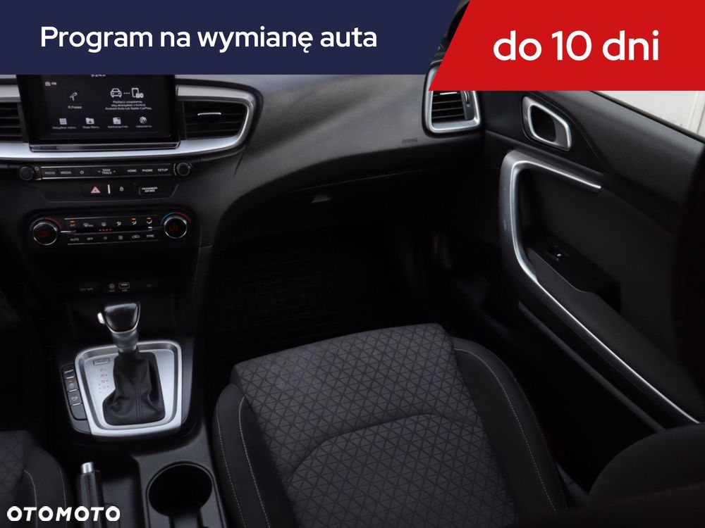 Kia Ceed - 10