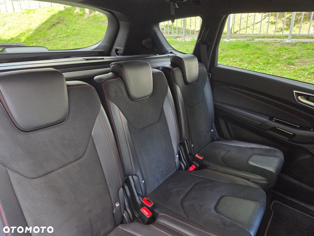 Ford S-Max - 16