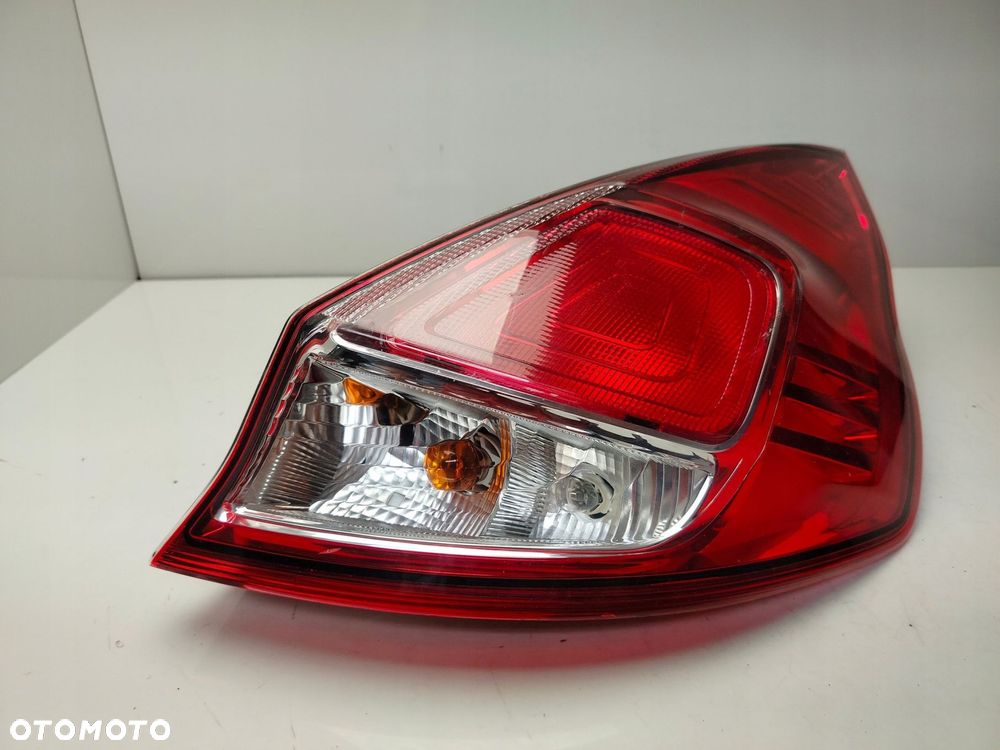 ford fiesta mk7 lift 12r- lampa prawy tył prawa tylna c1bb-13404-a - 2