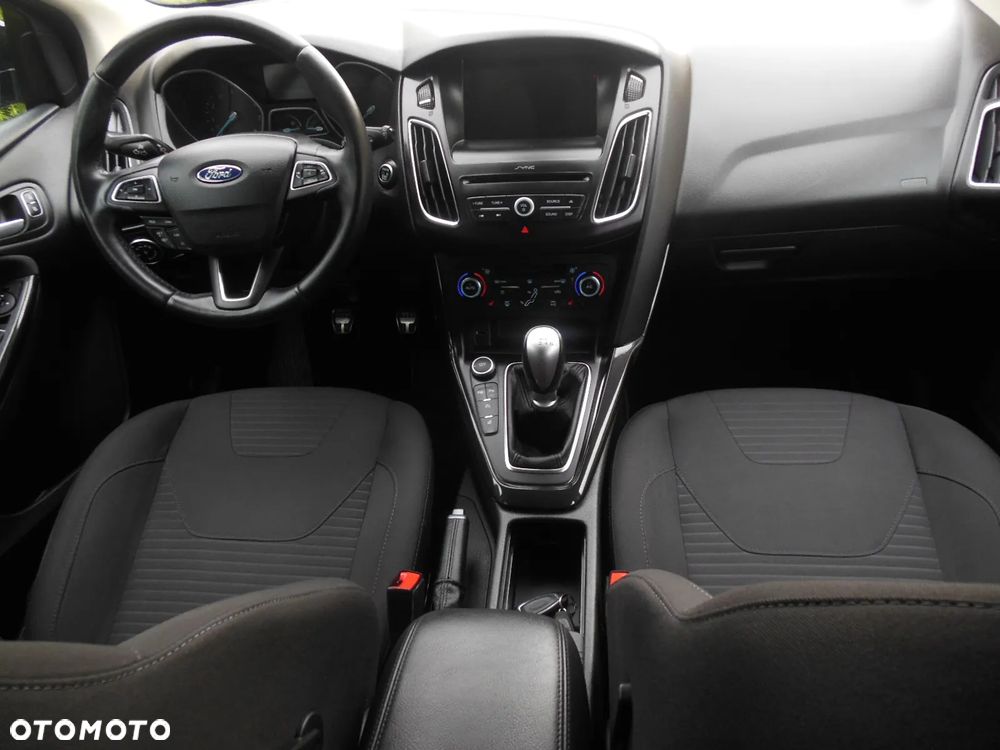 Ford Focus 1.0 EcoBoost STart-Stopp-System TITANIUM - 9