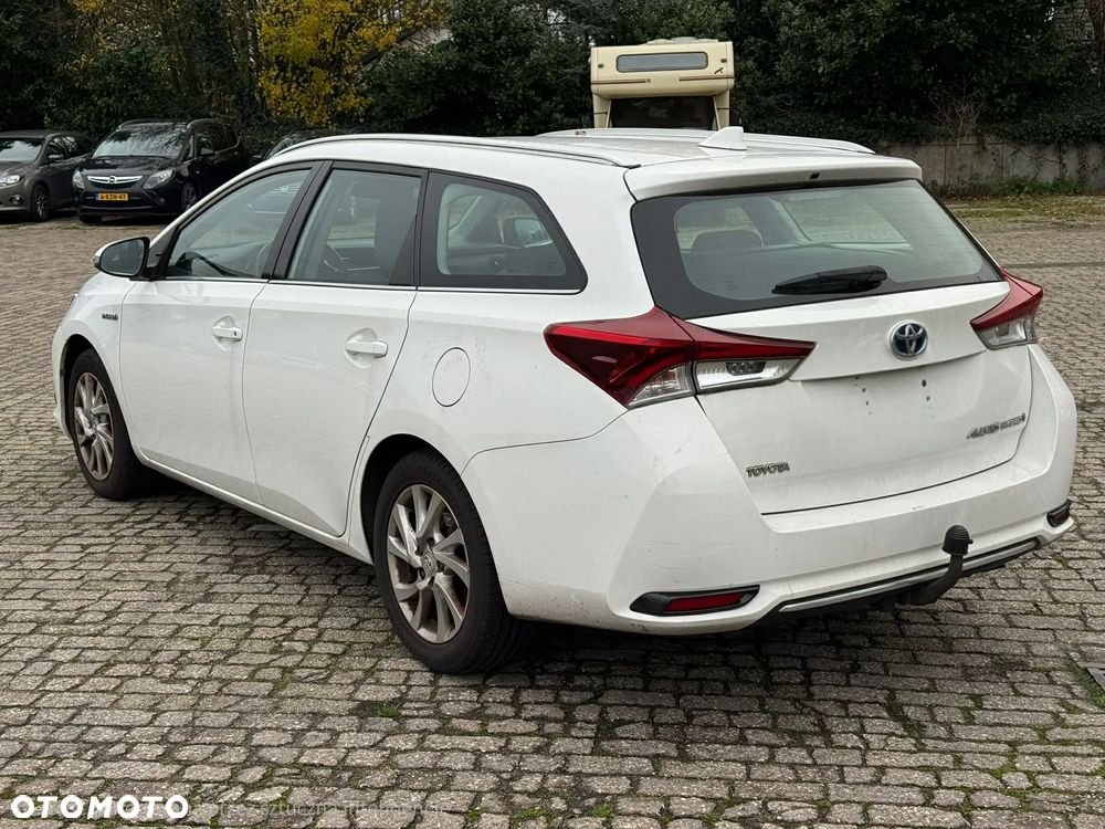 Toyota Auris - 2