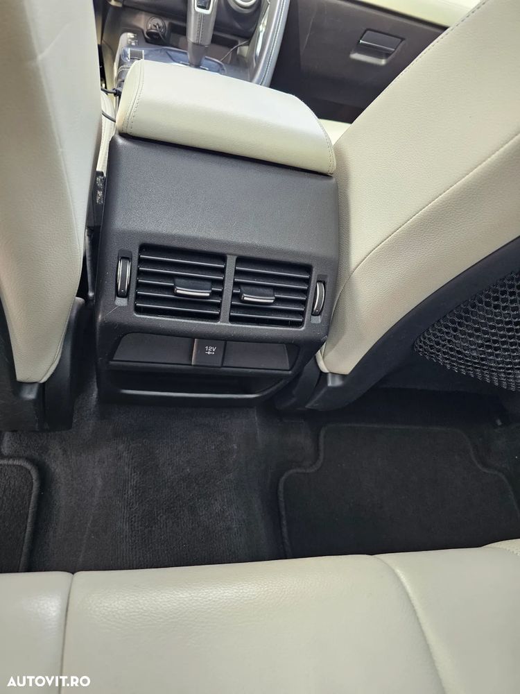 Jaguar E-Pace P250 AWD R-Dynamic Black - 35