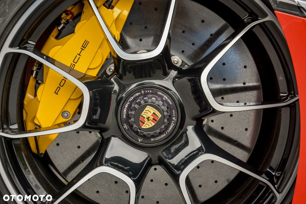 Porsche 911 Turbo S - 12