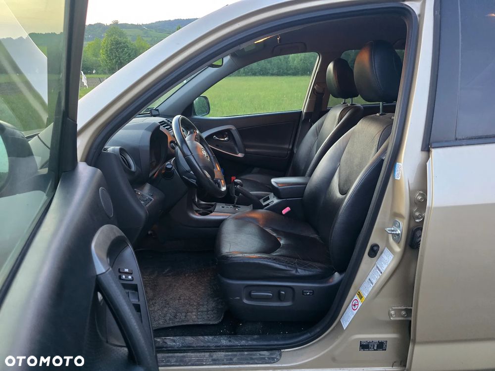 Toyota RAV4 2.0 VVT-i Prestige NAVI MS - 9