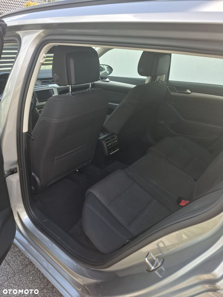 Volkswagen Passat 1.6 TDI (BlueMotion Technology) Comfortline - 12