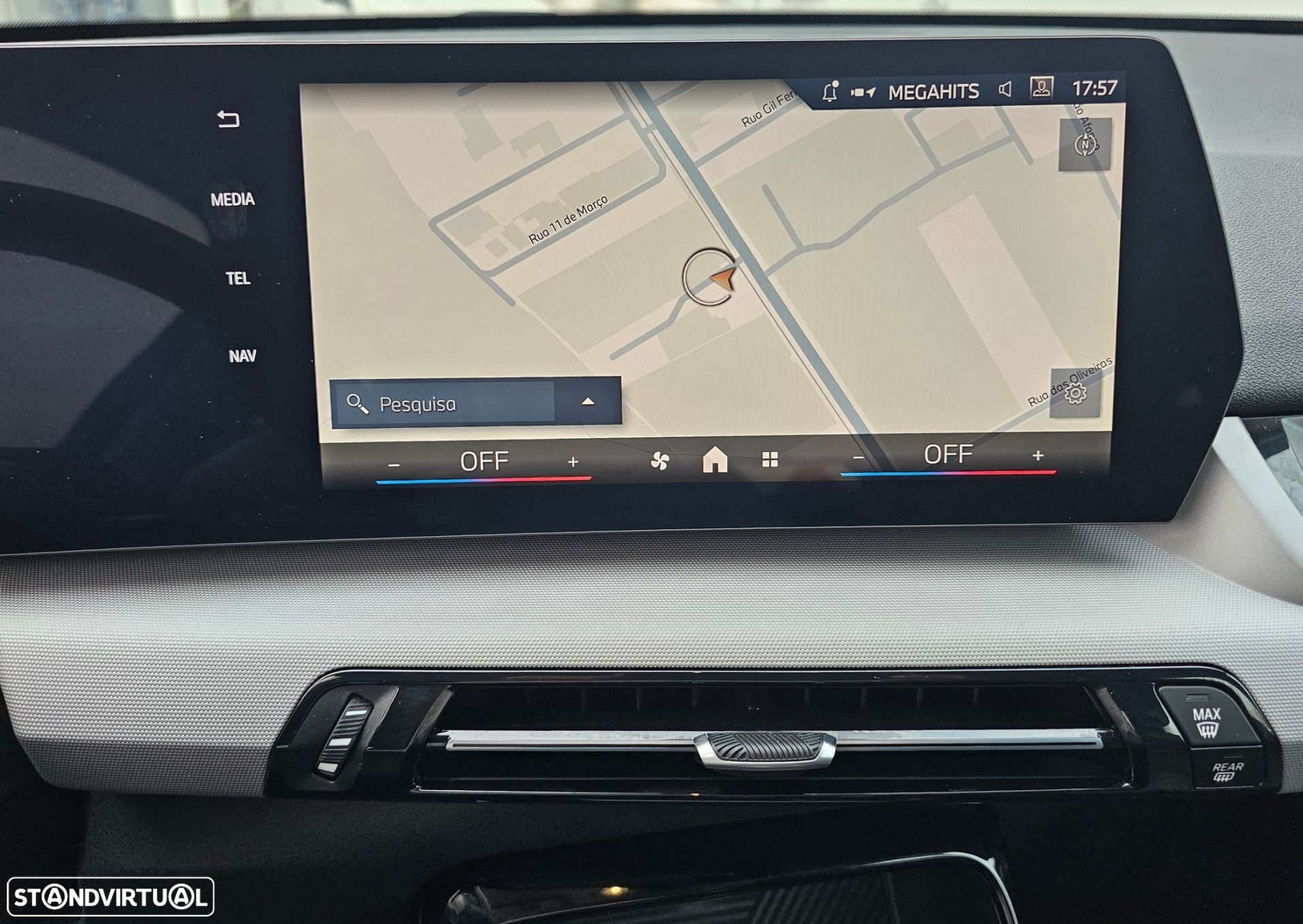BMW iX1 eDrive20 - 25