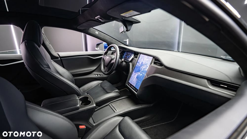 Tesla Model S Performance - 22