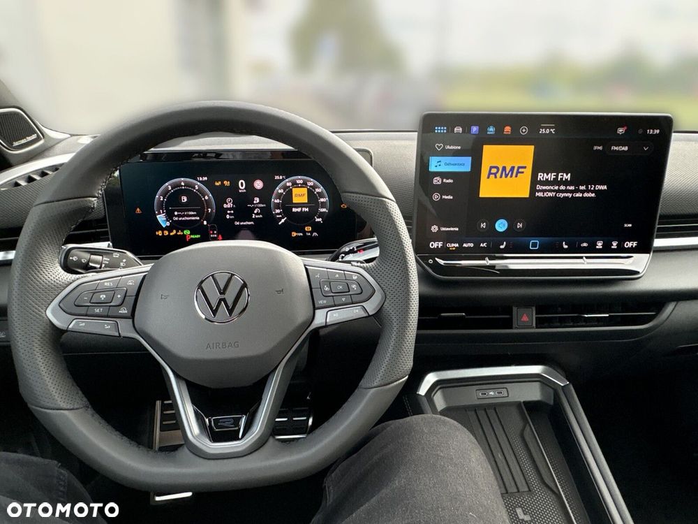 Volkswagen T-Roc - 14