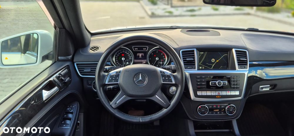 Mercedes-Benz ML 350 BlueTec 4-Matic - 31