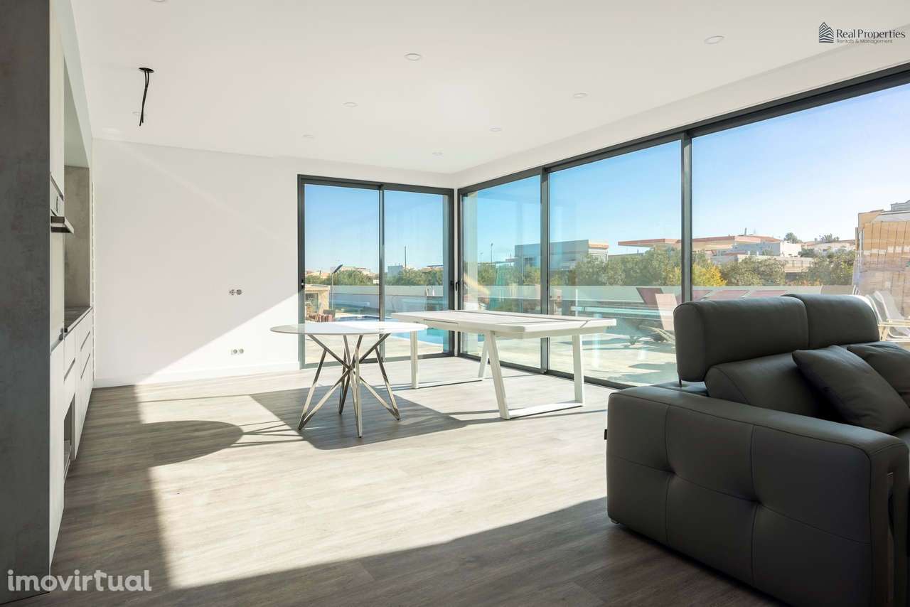 Moradia T3 com Piscina Privada a 5 Minutos das Praias de Olhos de Água - Grande imagem: 4/30