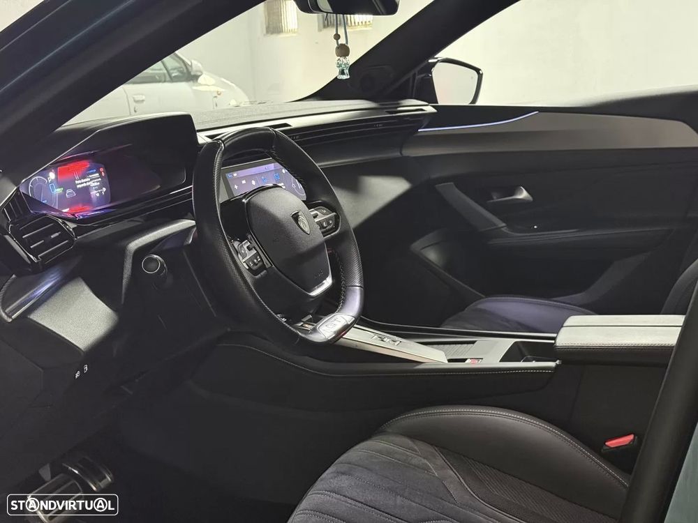 Peugeot 408 225 e-EAT8 GT - 29