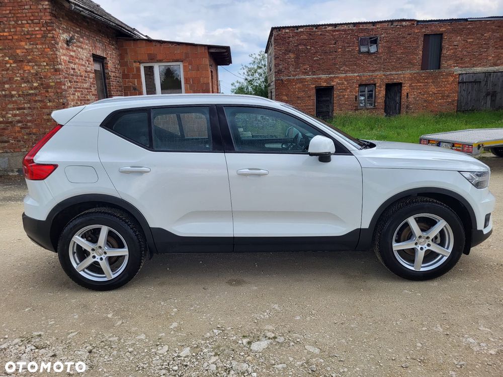 Volvo XC 40 D3 SCR Momentum - 6